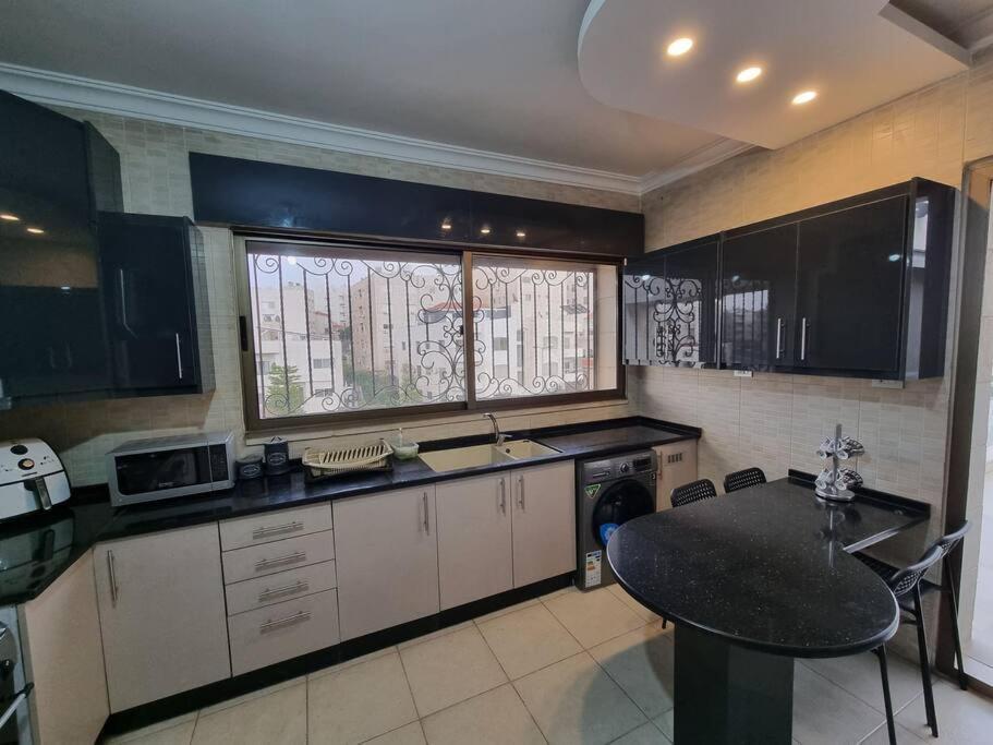 Deir Ghbar 3 Rooms Apart Амман Экстерьер фото