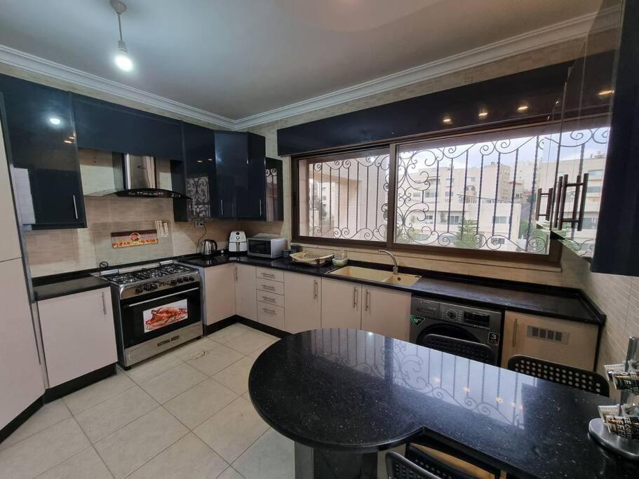 Deir Ghbar 3 Rooms Apart Амман Экстерьер фото