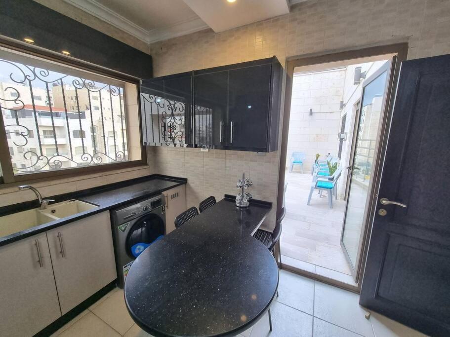 Deir Ghbar 3 Rooms Apart Амман Экстерьер фото